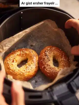 Keto Friendly Air Fryer Bagels: Easy & Delicious Recipe 5 Keto friendly air fryer bagels served on a plate, perfect for a low-carb diet.